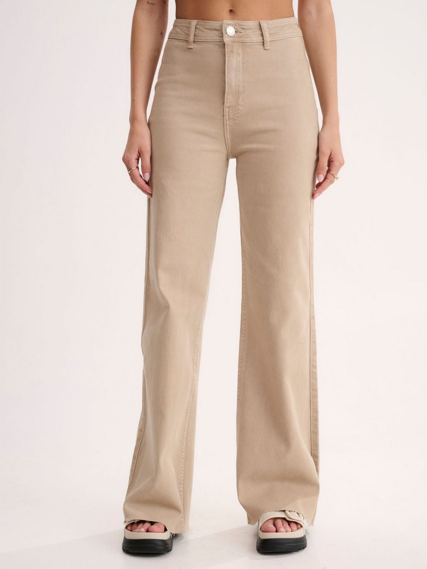 ג’ינס עם סיומת פרומה