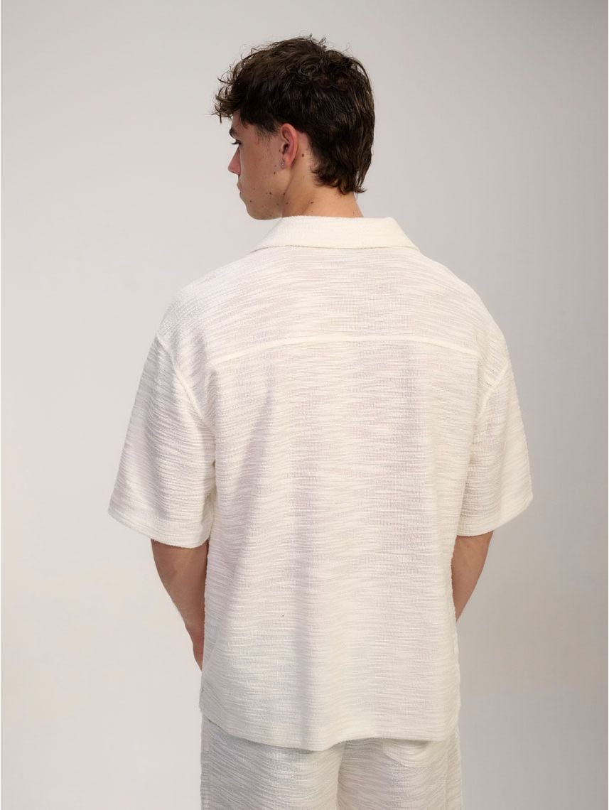 חולצה מכופתרת טקסטורה קצרה