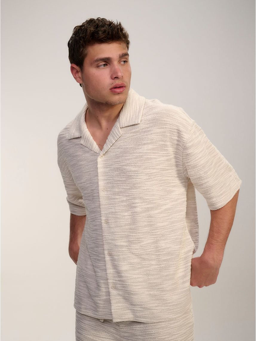 חולצה מכופתרת טקסטורה קצרה