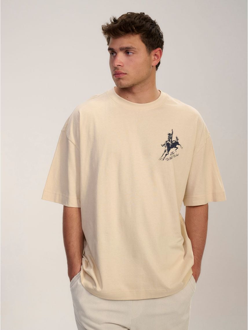 טי-שירט קצרה