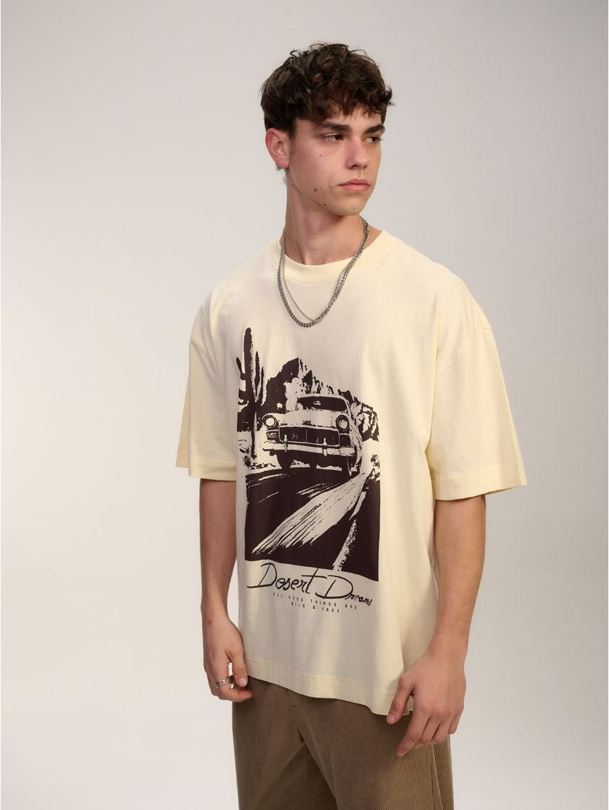 טי-שירט קצרה