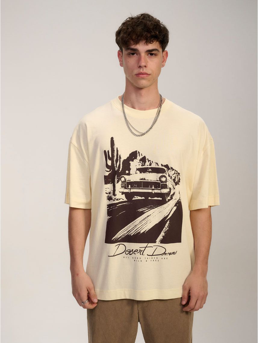 טי-שירט קצרה