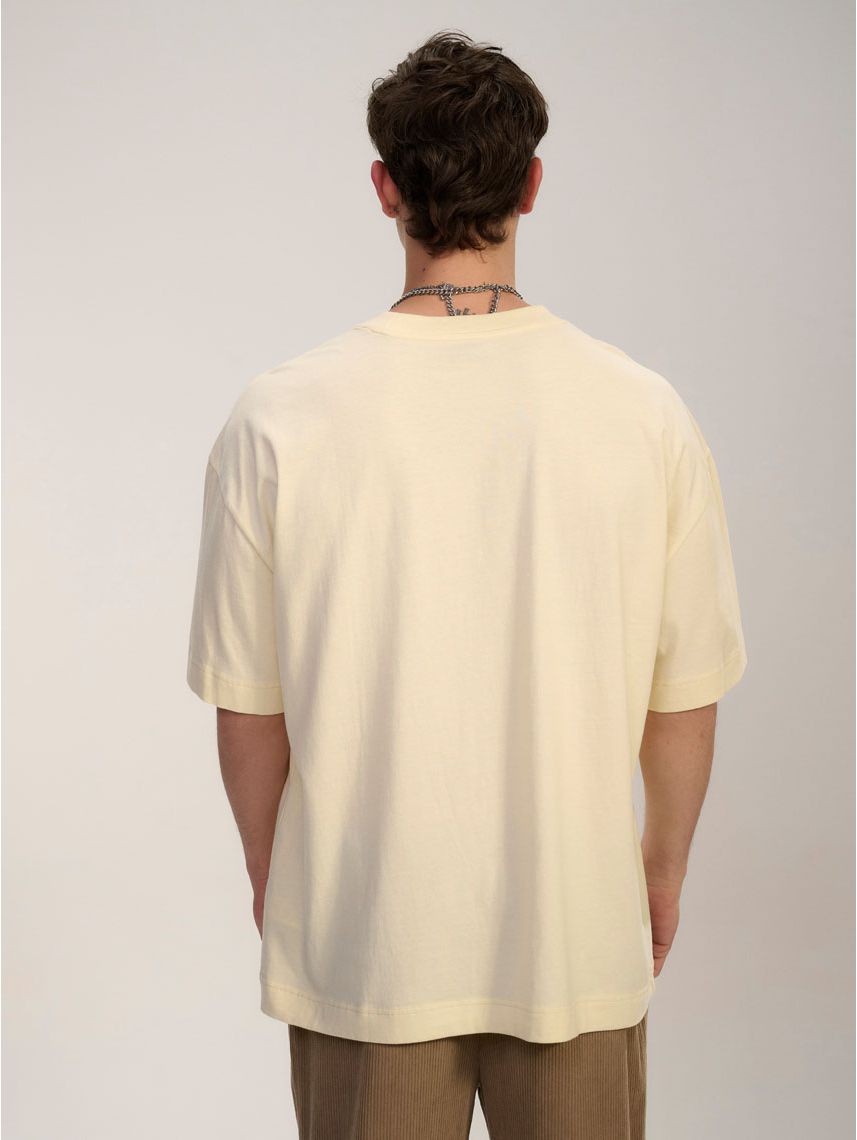 טי-שירט קצרה