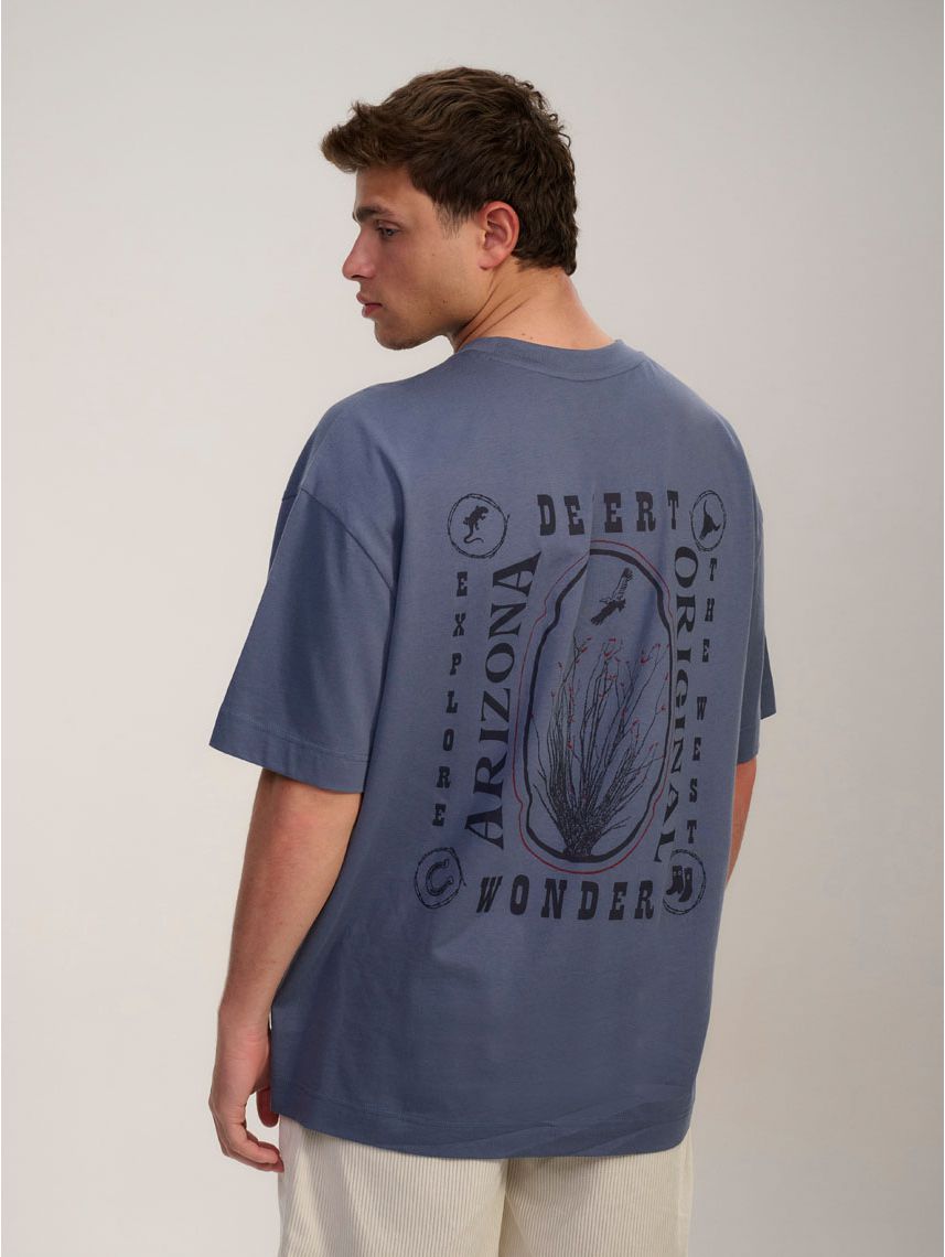 טי-שירט קצרה