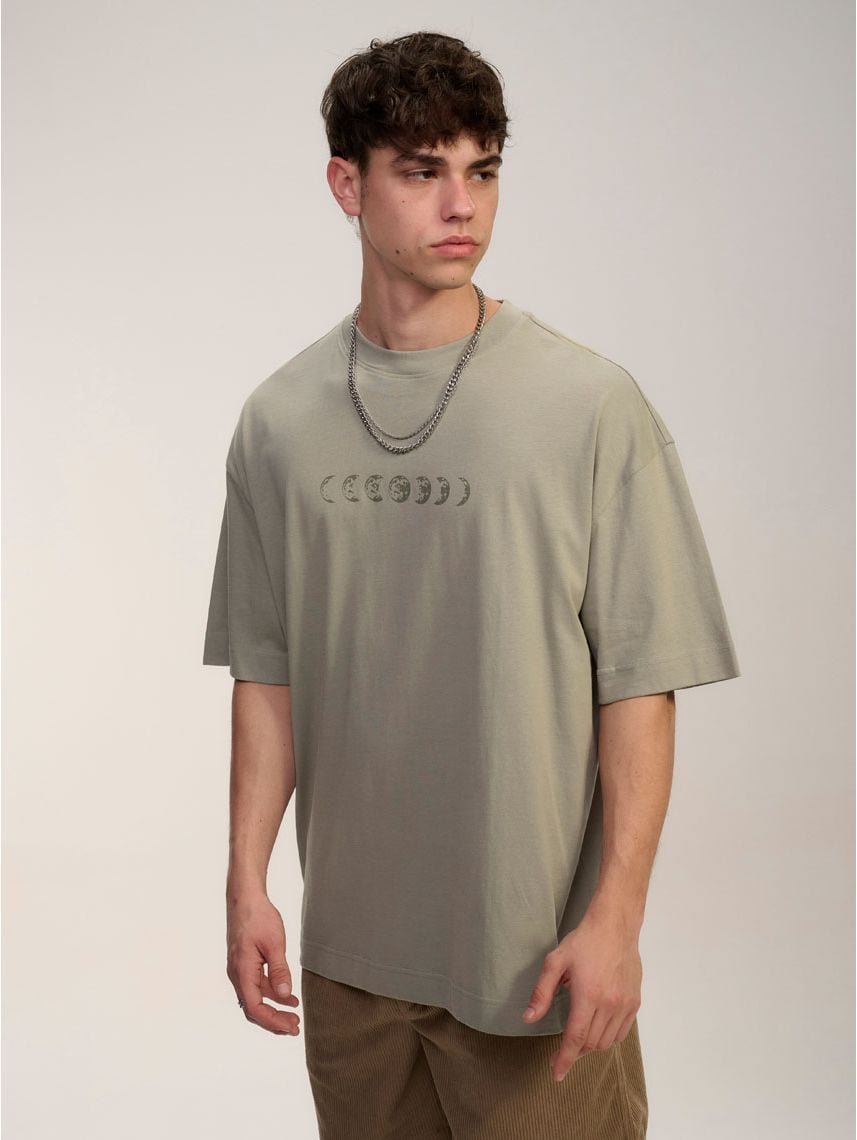 טי-שירט קצרה