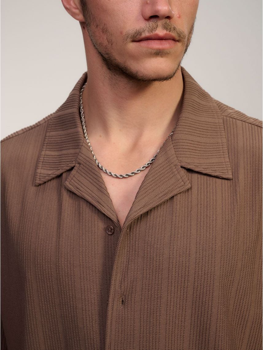 חולצת טקסטורה מכופתרת