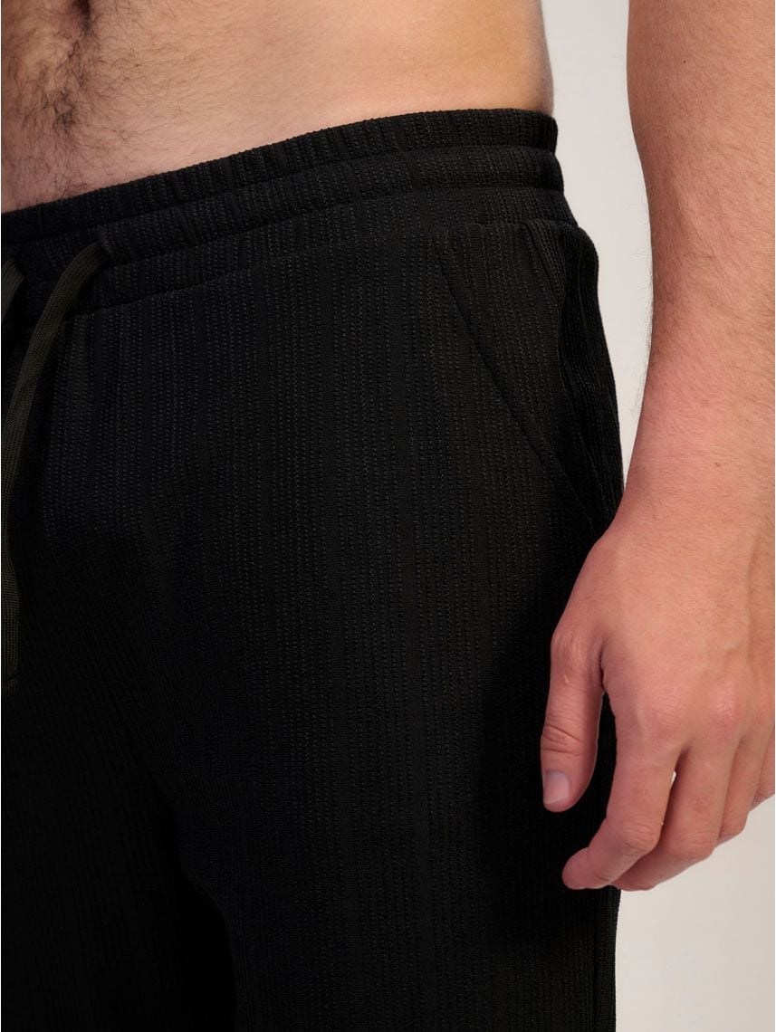 מכנסי טקסטורה קצרים