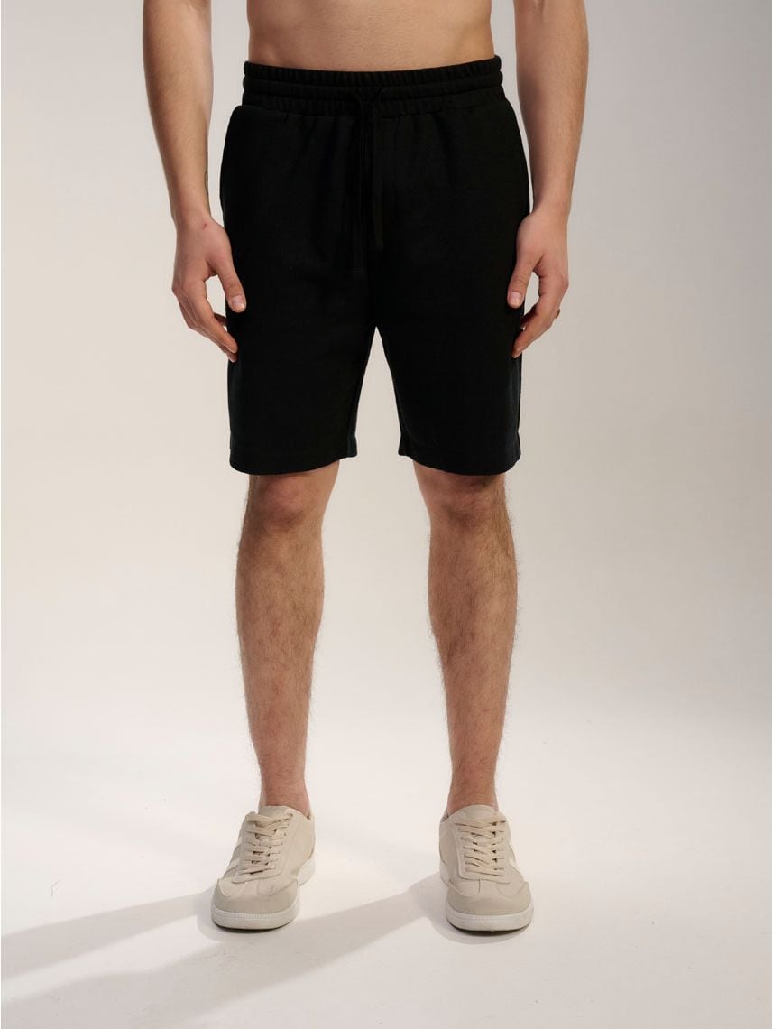 מכנסי טקסטורה קצרים