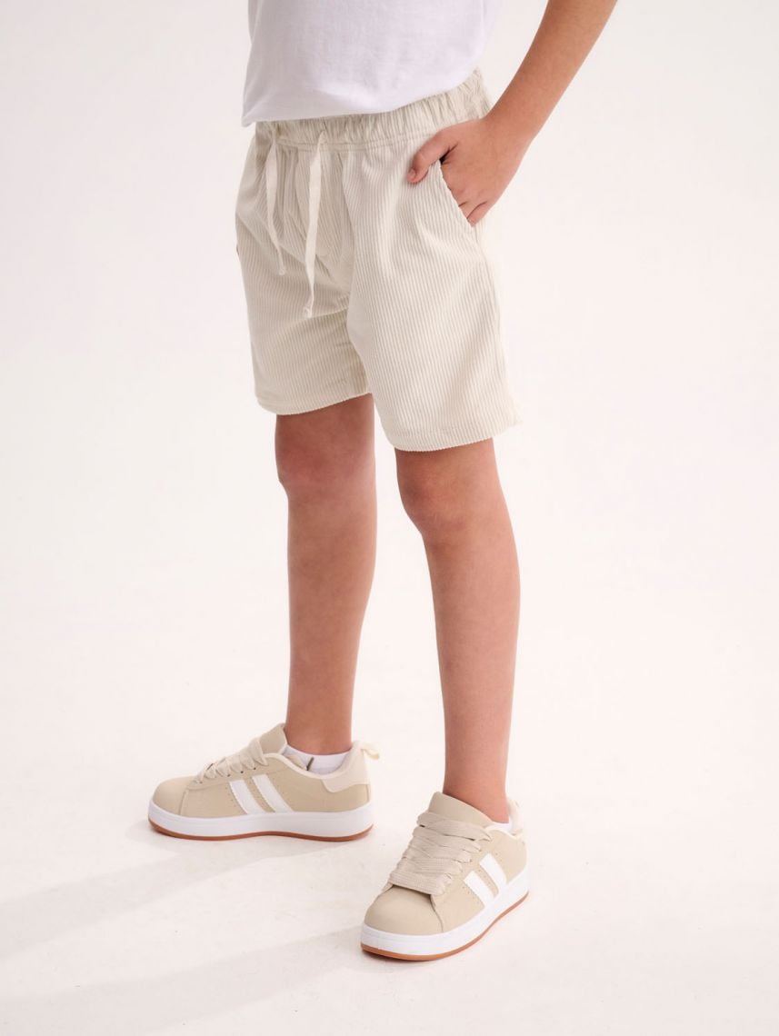 מכנסי קורדרוי קצרים