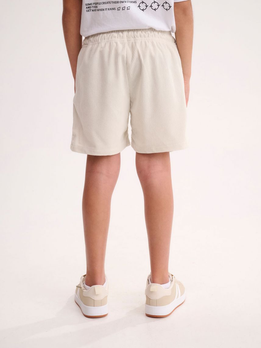 מכנסי קורדרוי קצרים