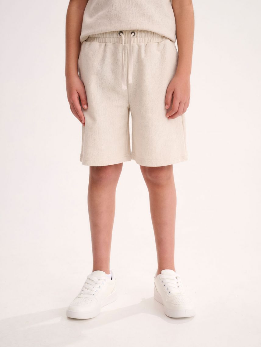 מכנסיים קצרים