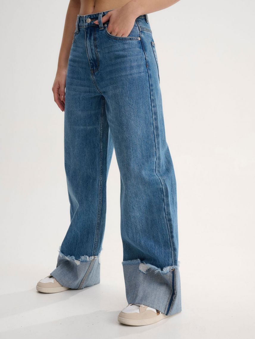ג’ינס רחב עם מכפלת