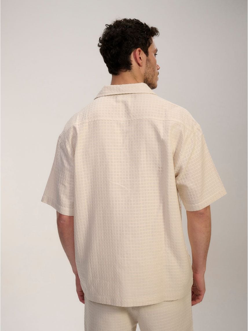 חולצה מכופתרת טקסטורה קצרה