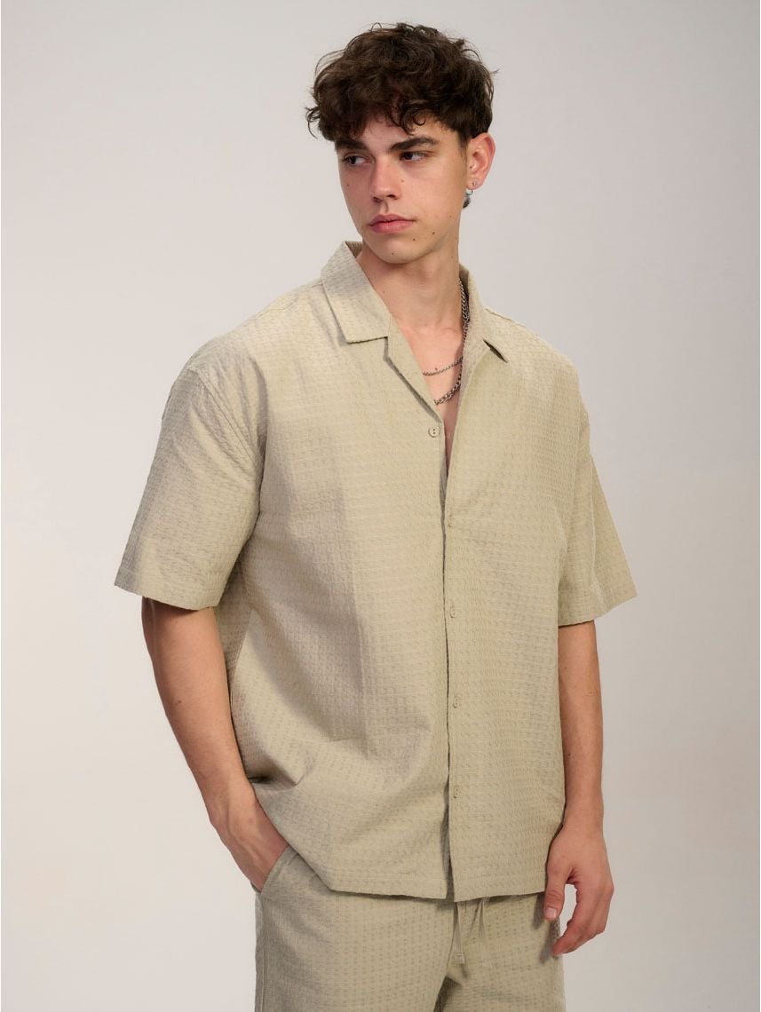 חולצה מכופתרת טקסטורה קצרה