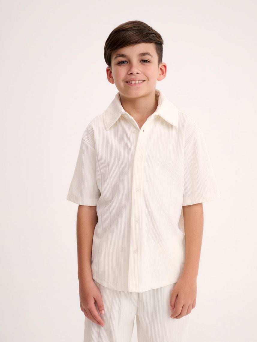 חולצה מכופתרת קצרה