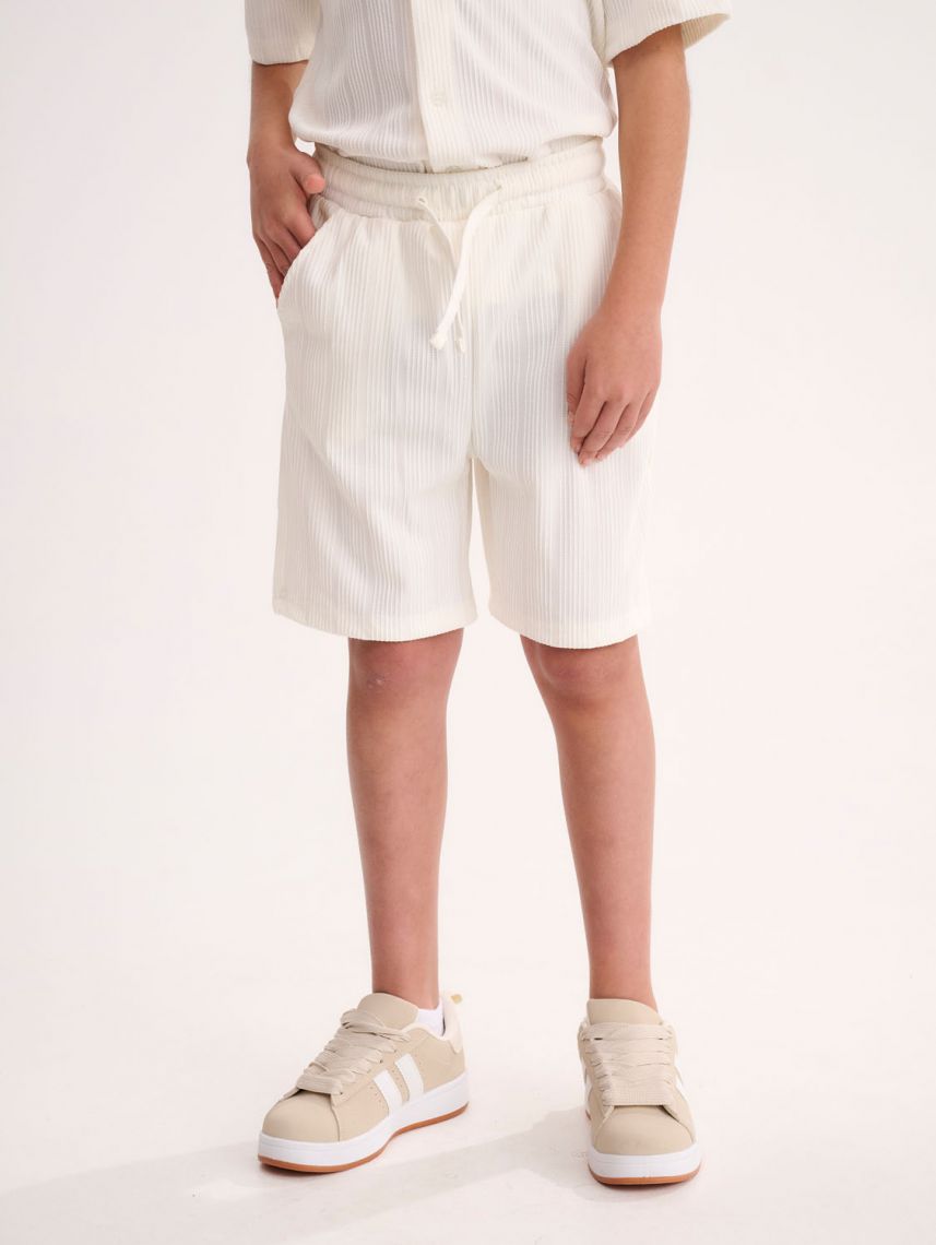 מכנסיים קצרים