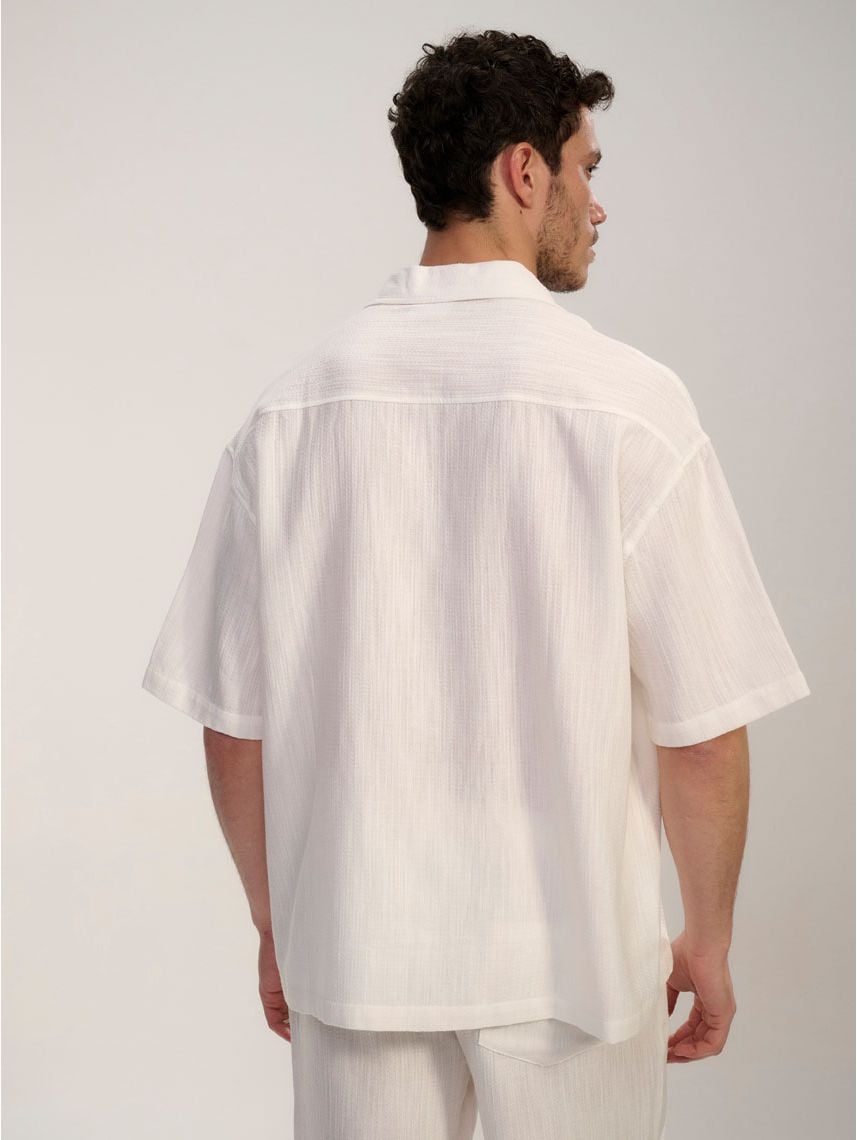 חולצה מכופתרת טקסטורה קצרה