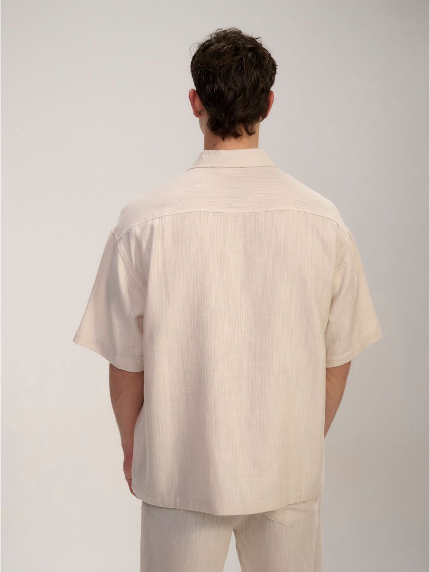 חולצה מכופתרת טקסטורה קצרה