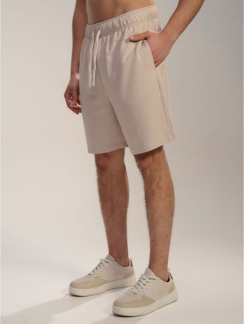 מכנסי טקסטורה קצרים