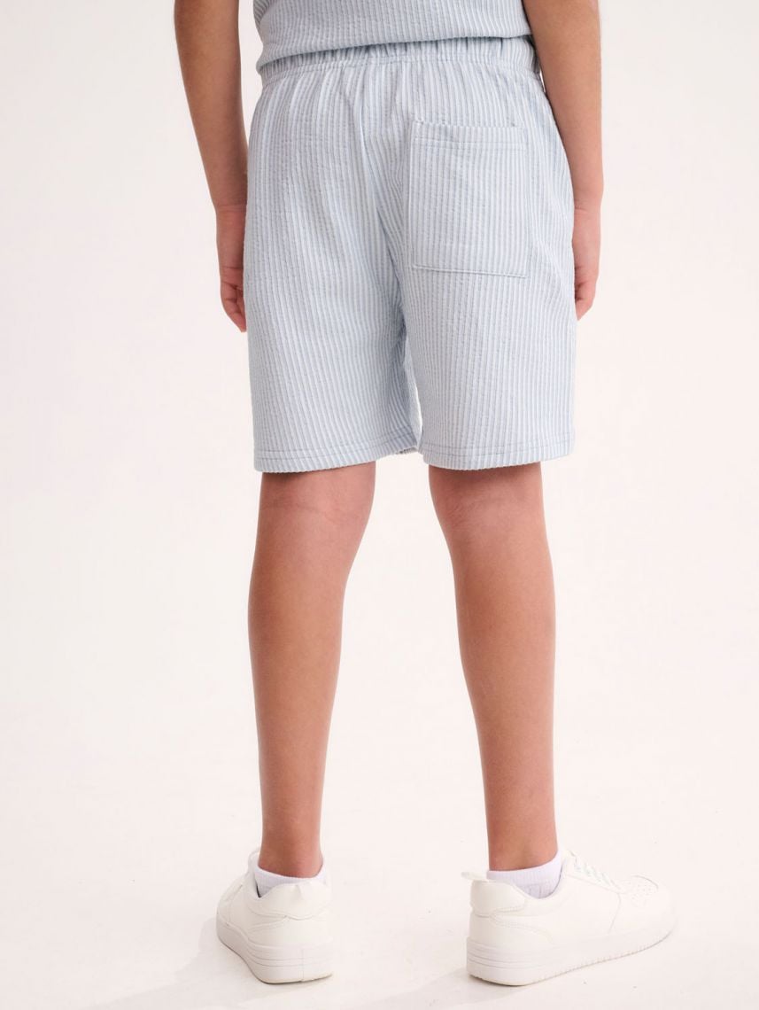 מכנסי פסים קצרים