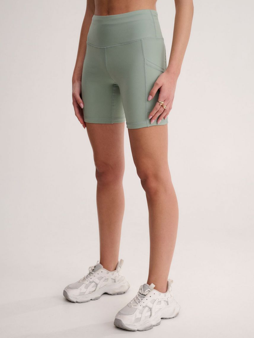 טייץ אקטיב קצר