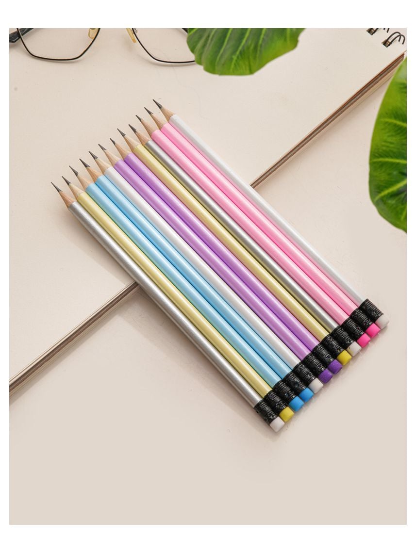 חבילת עפרונות צבעוניים