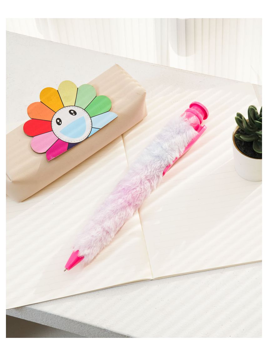 עט פרוותי ענק