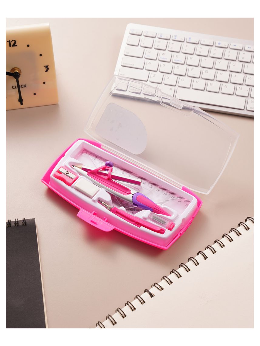 ערכת כלי שרטוט גיאומטריים