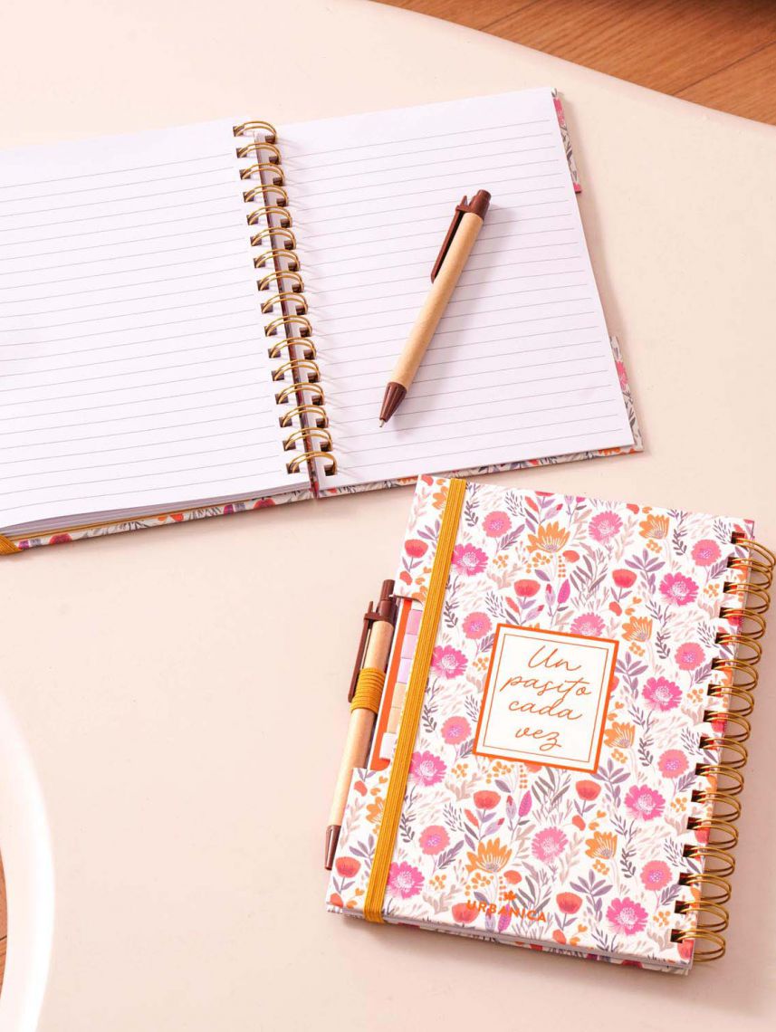 מחברת ארגונית שורות מעוצבת