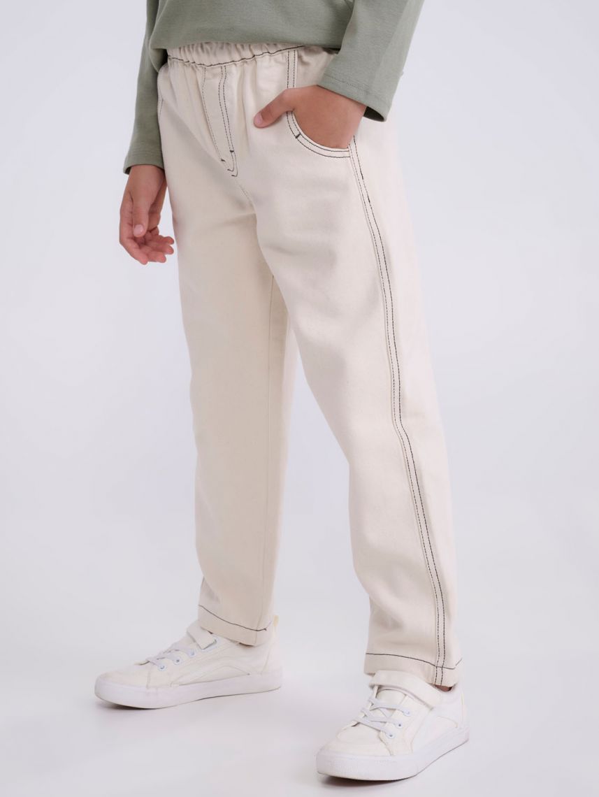 ג’ינס עם מותן אלסטי