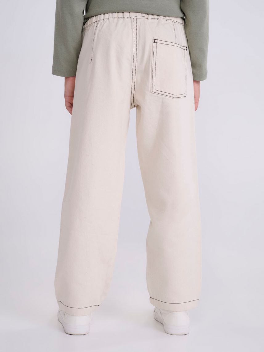 ג’ינס עם מותן אלסטי