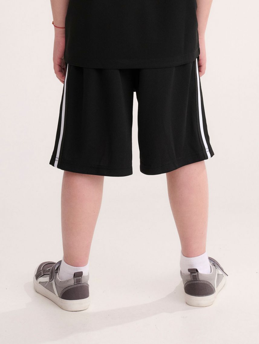 מכנסי אקטיב פסים קצרים