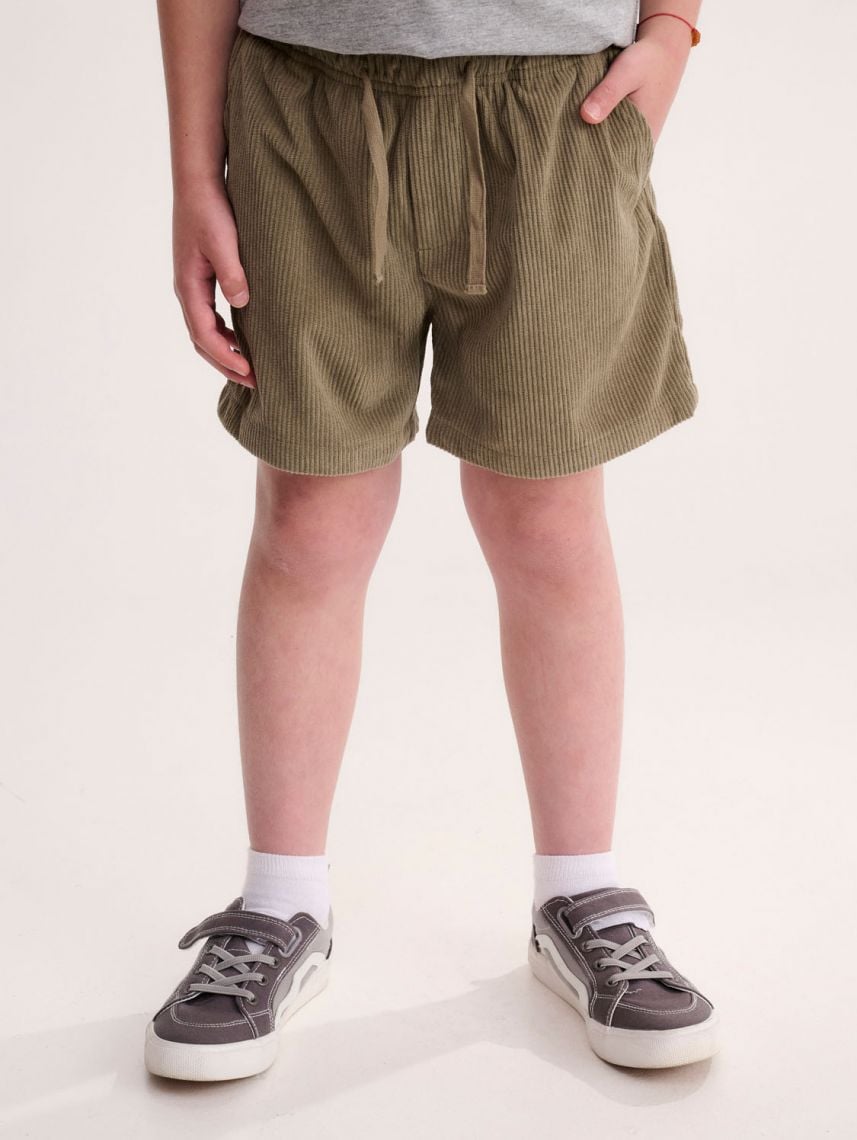 מכנסי קורדרוי קצרים