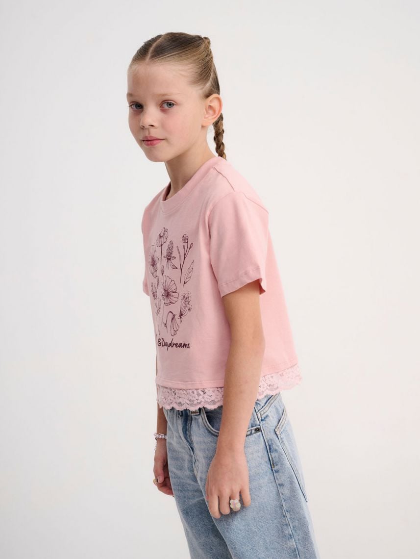 טי-שירט מעוטרת עם הדפס