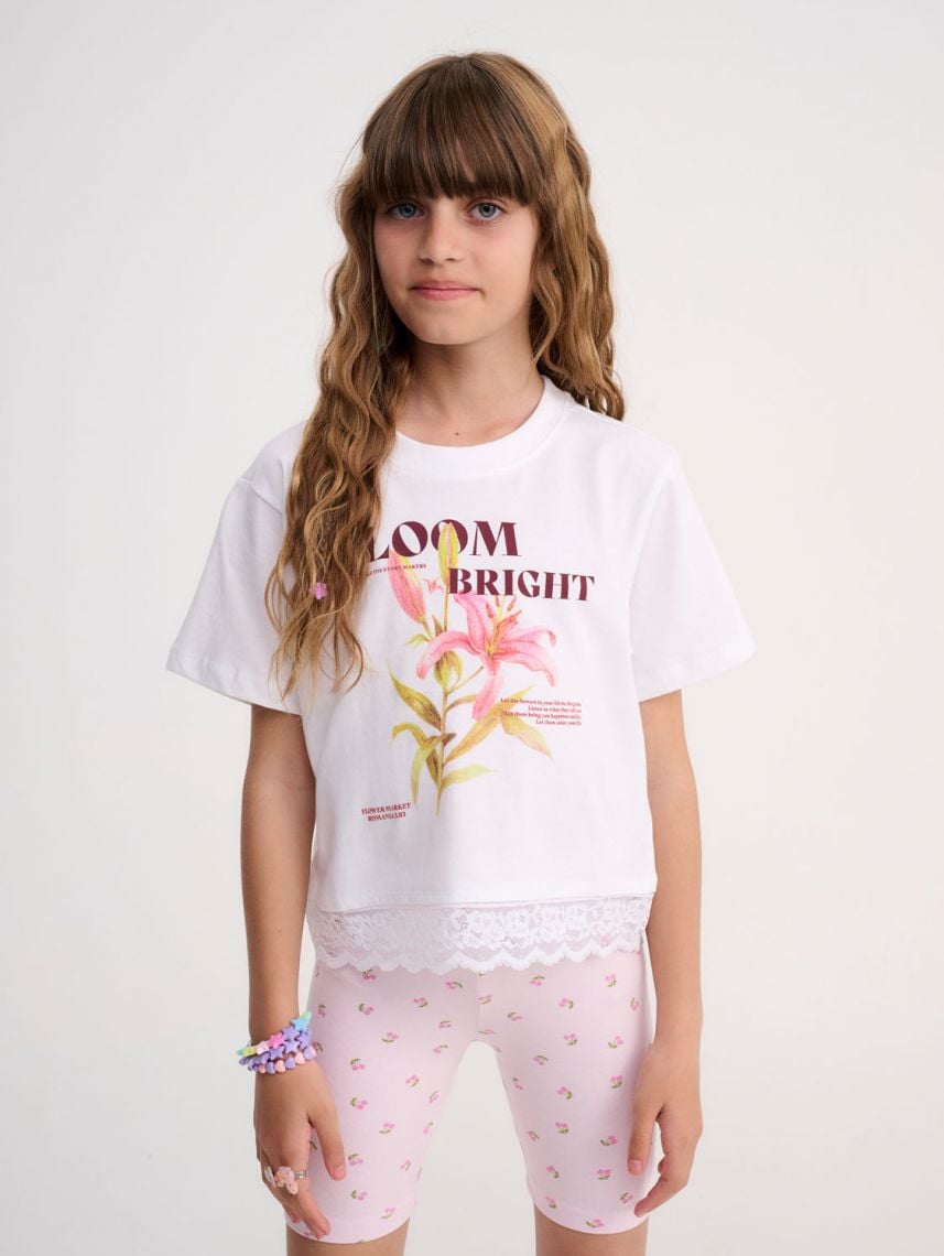 טי-שירט מעוטרת עם הדפס