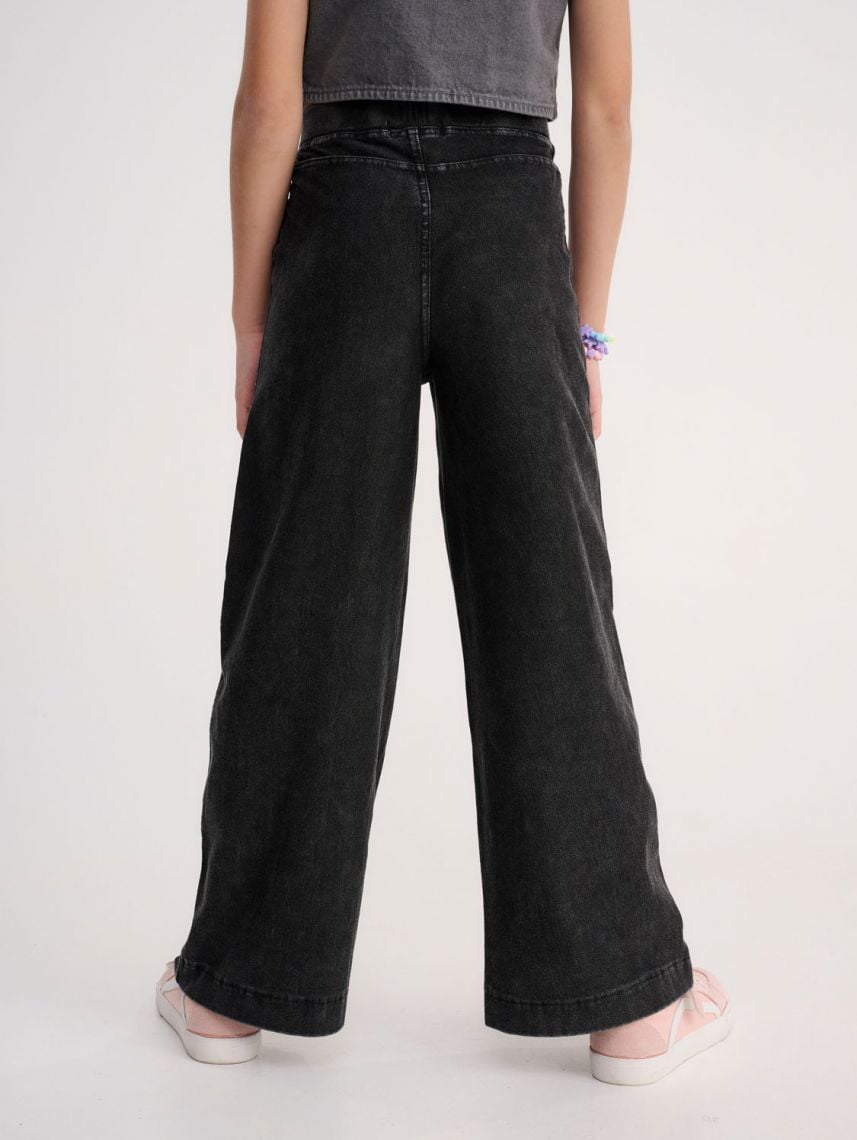 מכנסיים במראה ג’ינס