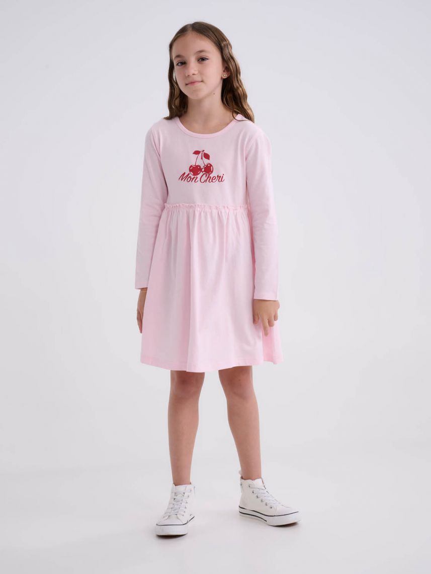 שמלה עם שרוולים ארוכים