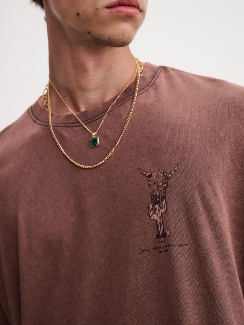 טי-שירט קצרה