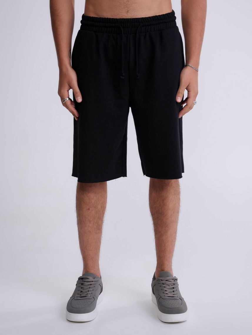 מכנסיים קצרים עם סיומת פרומה