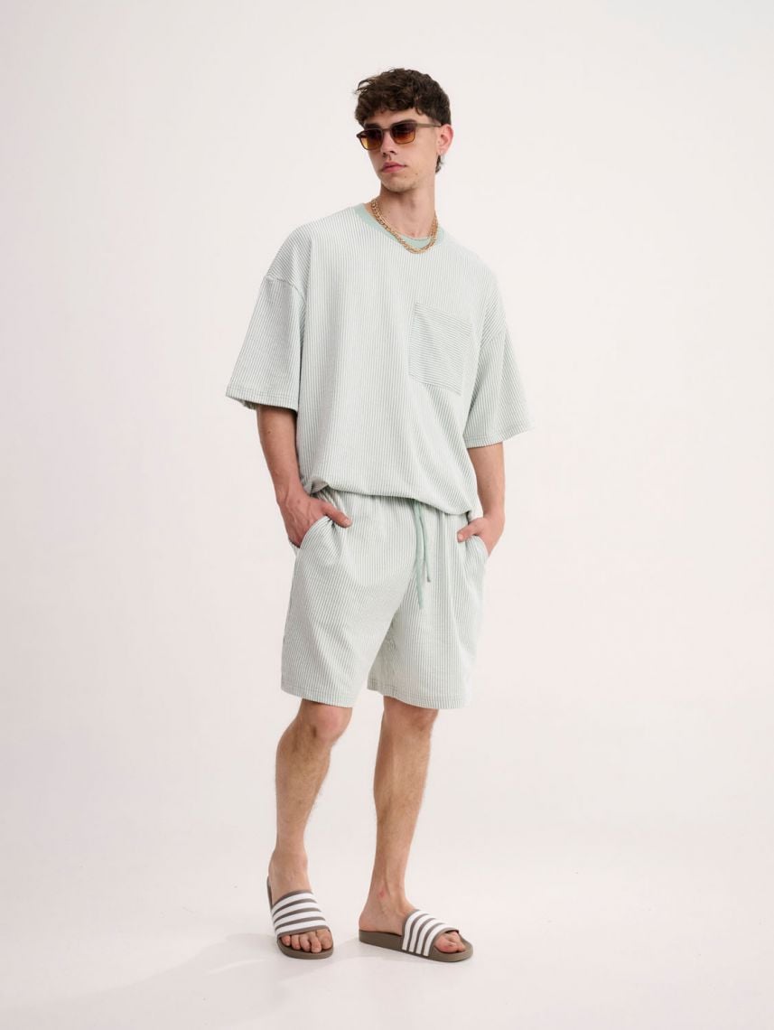 מכנסי טקסטורה קצרים