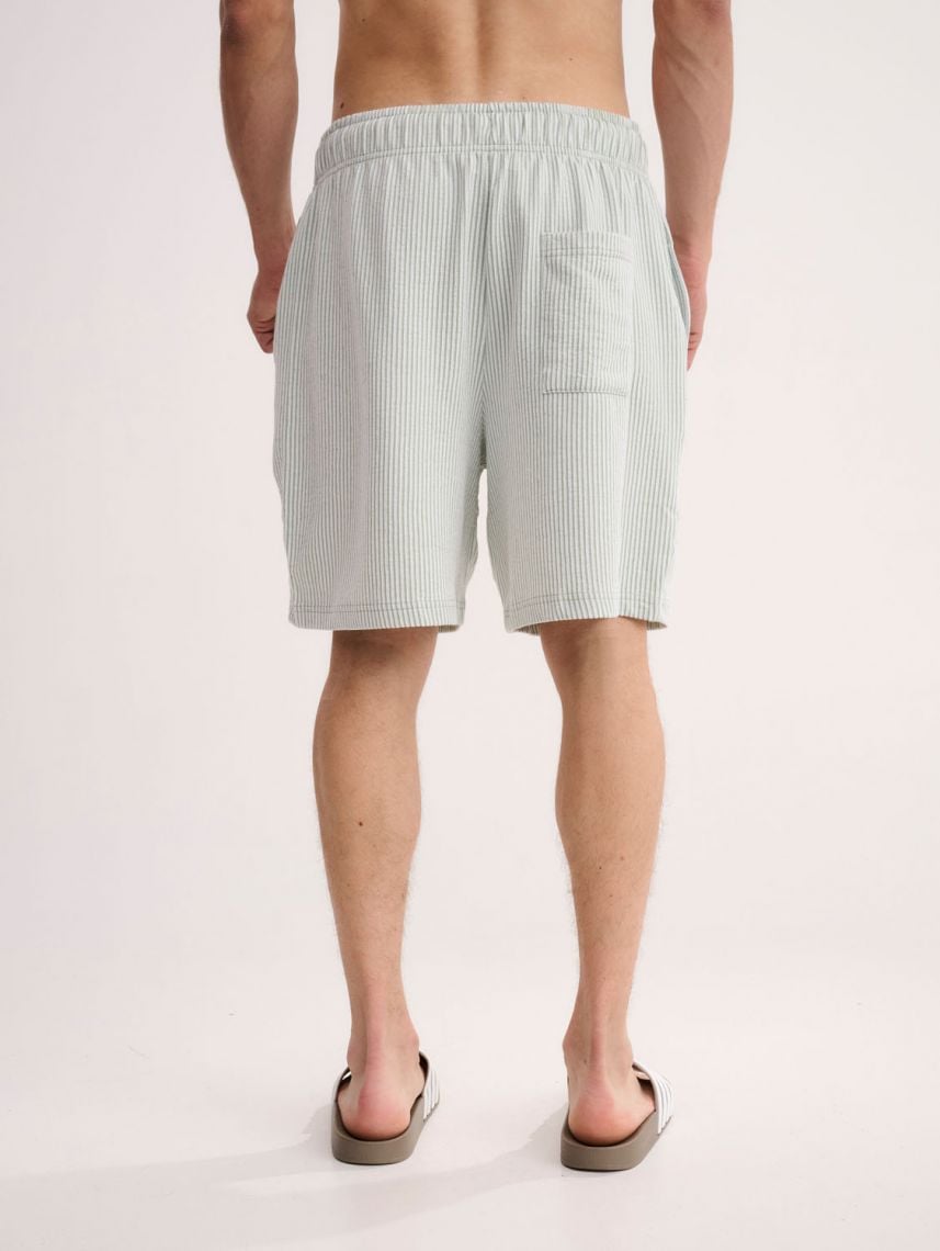 מכנסי טקסטורה קצרים