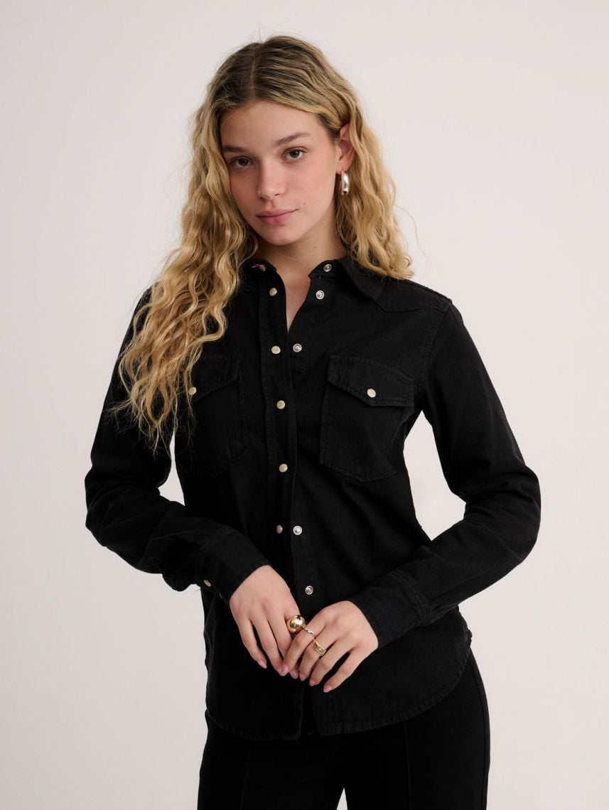 חולצת ג’ינס מכופתרת ארוכה