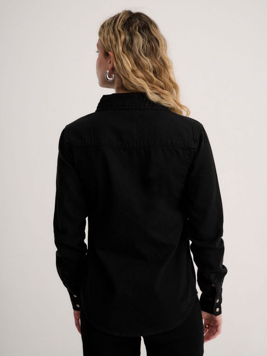 חולצת ג’ינס מכופתרת ארוכה