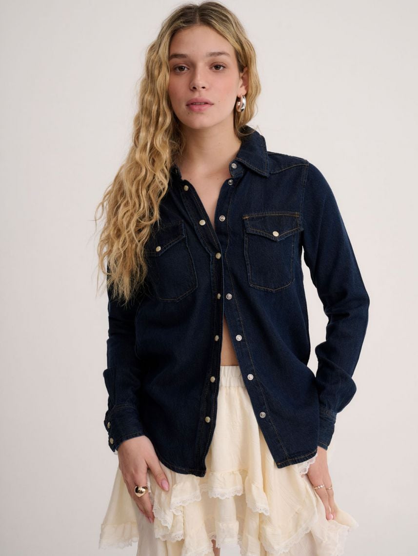 חולצת ג’ינס מכופתרת ארוכה