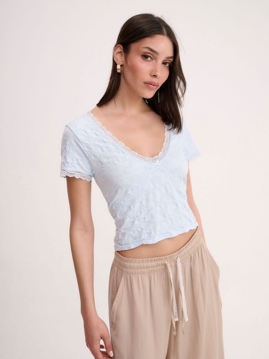 טי-שירט V טקסטורה