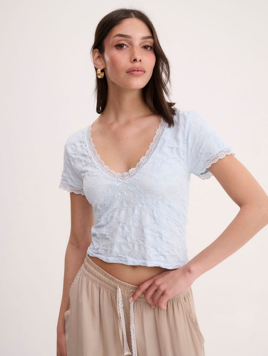 טי-שירט V טקסטורה