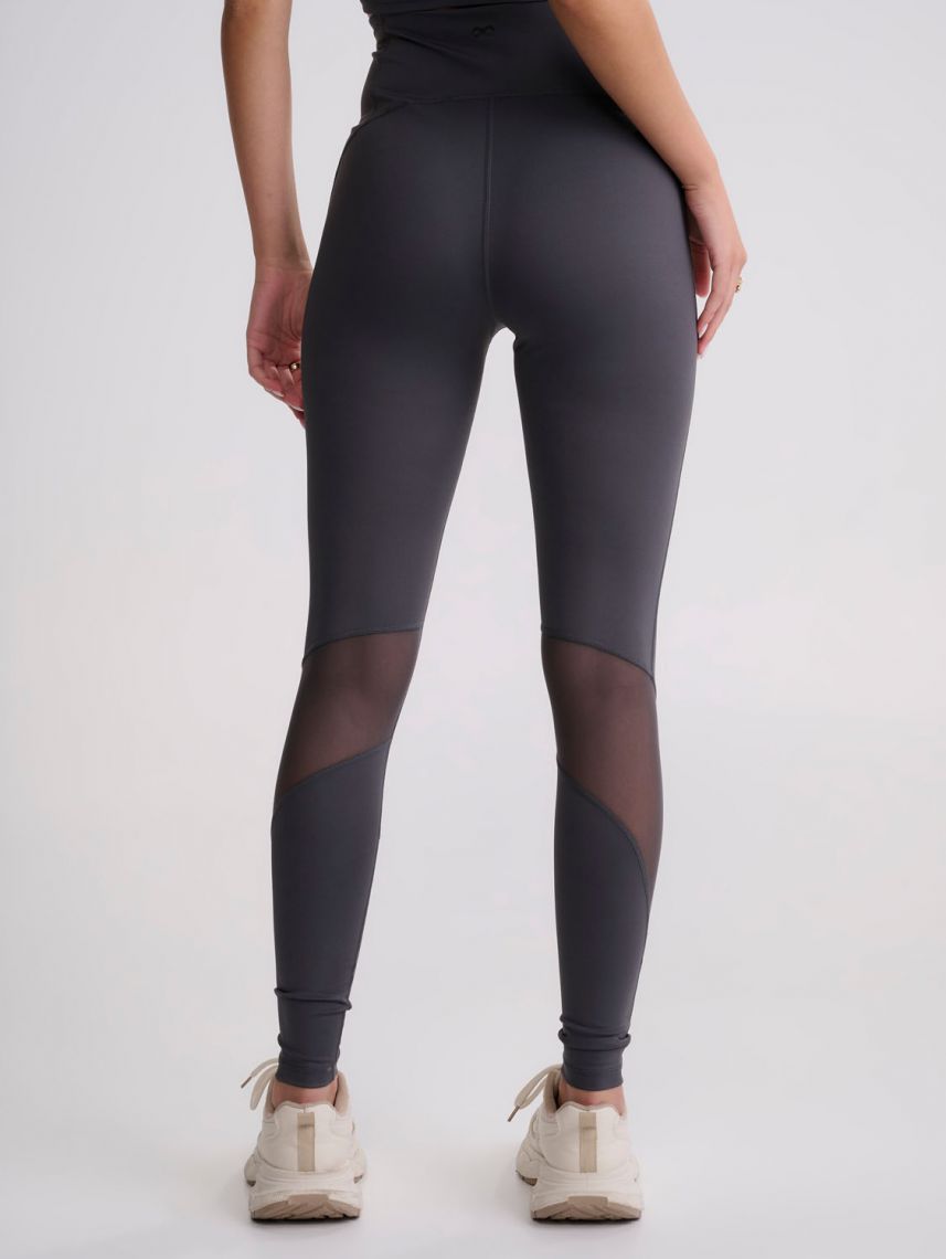 חולצת אקטיב קצרה