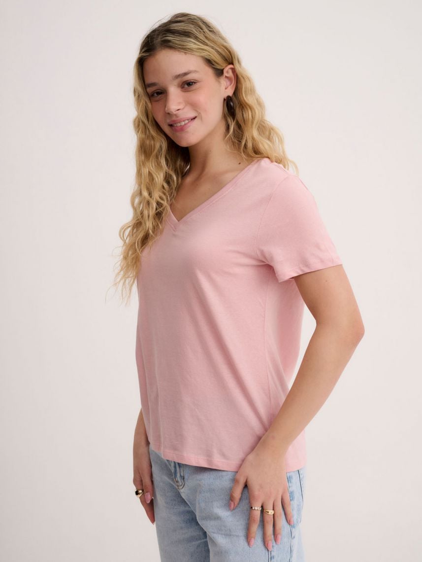 טי-שירט V בייסיק