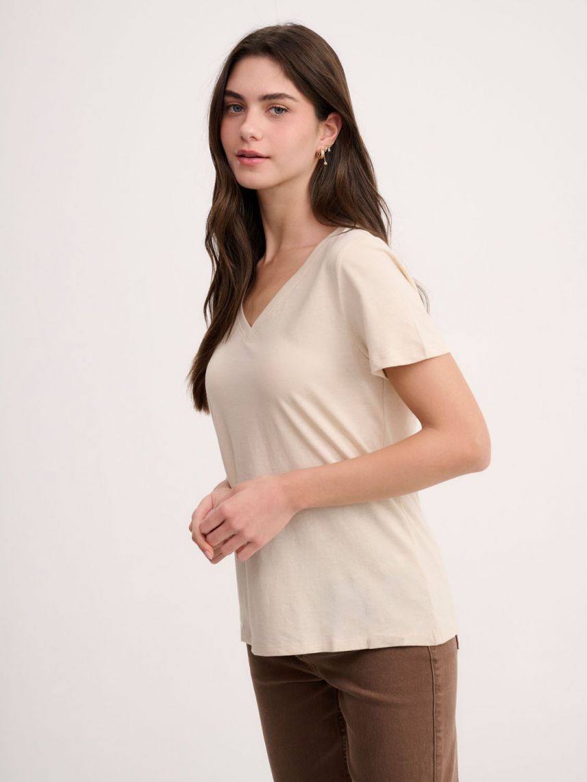 טי-שירט V בייסיק