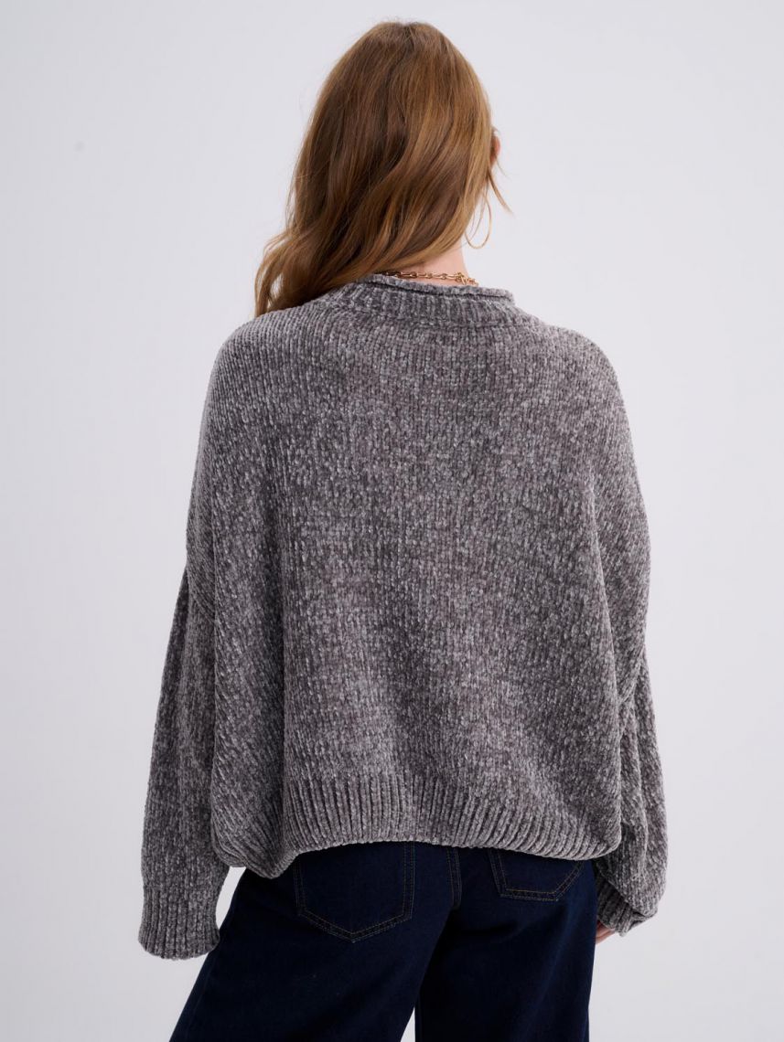 סוודר שניל עם צווארון גבוה